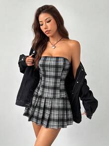 SHEIN PETITE 女款秋冬新款露肩抹胸紅色格紋百褶簡約洋裝，返校穿搭，適合聖誕節 - 黑與白 - 查看 4