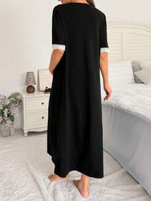 Moonlight&Mama Contrast Color Lace Patchwork Ruched Design Small Round Neck Opening Maternity Nightgown Dress - Black - View 2