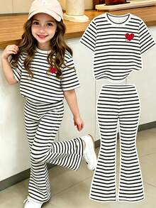 2件組少女條紋愛心印花短袖上衣與喇叭褲休閒套裝，適合春夏返校穿著 - 彩色 - 查看 3