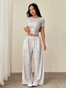 SHEIN PETITE Setelan Kasual Musim Panas Motif Leopard: Kaos dan Celana 2 Potong - Light Grey - View 9