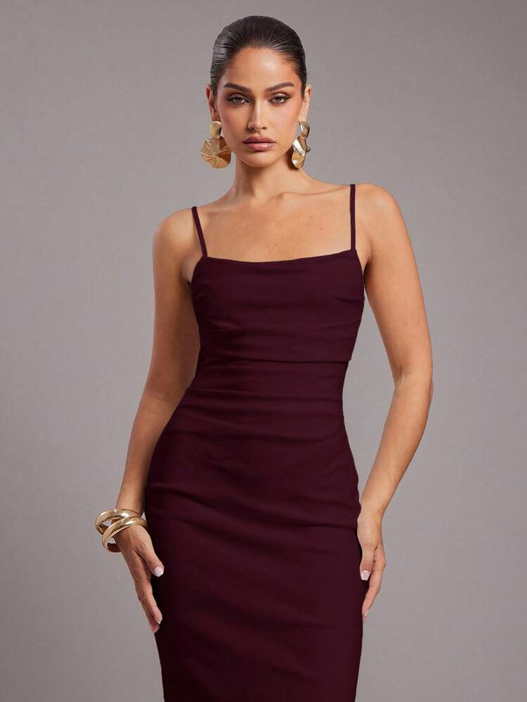 Silquee Gaun Wanita Musim Panas Elegan Warna Polos dengan Tali Bahu Tipis yang Pas di Badan - Burgundy - View 4