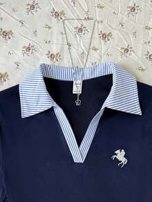SHEIN 兒童青少年女孩深藍色 Polo 領 Polo 洋裝，小 Logo 馬刺繡圖案，百褶下擺條紋拼接翻領洋裝，校服休閒洋裝，返校季穿搭 - 寶藍色 - 查看 5