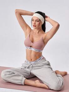 Loungeista 1 set Soutien-gorge et culotte français sexy et ajourés pour femmes, confortable et sans fil. Débardeur imprimé de lettres, beau dos, rembourrage de poitrine enveloppé. Ensemble de soutien-gorge de sport. - Rose bonbon - Voir 7