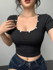 DAZY 夏季黑色鈕扣裝飾音樂節休閒街頭風短袖女款T恤 Y2K - 黑色 - 查看 4