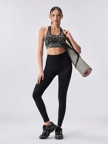Loungeista Women's Seamless High Elasticity Striped Racerback Sports Bra For Yoga, Outdoor, Running - Black - View 7