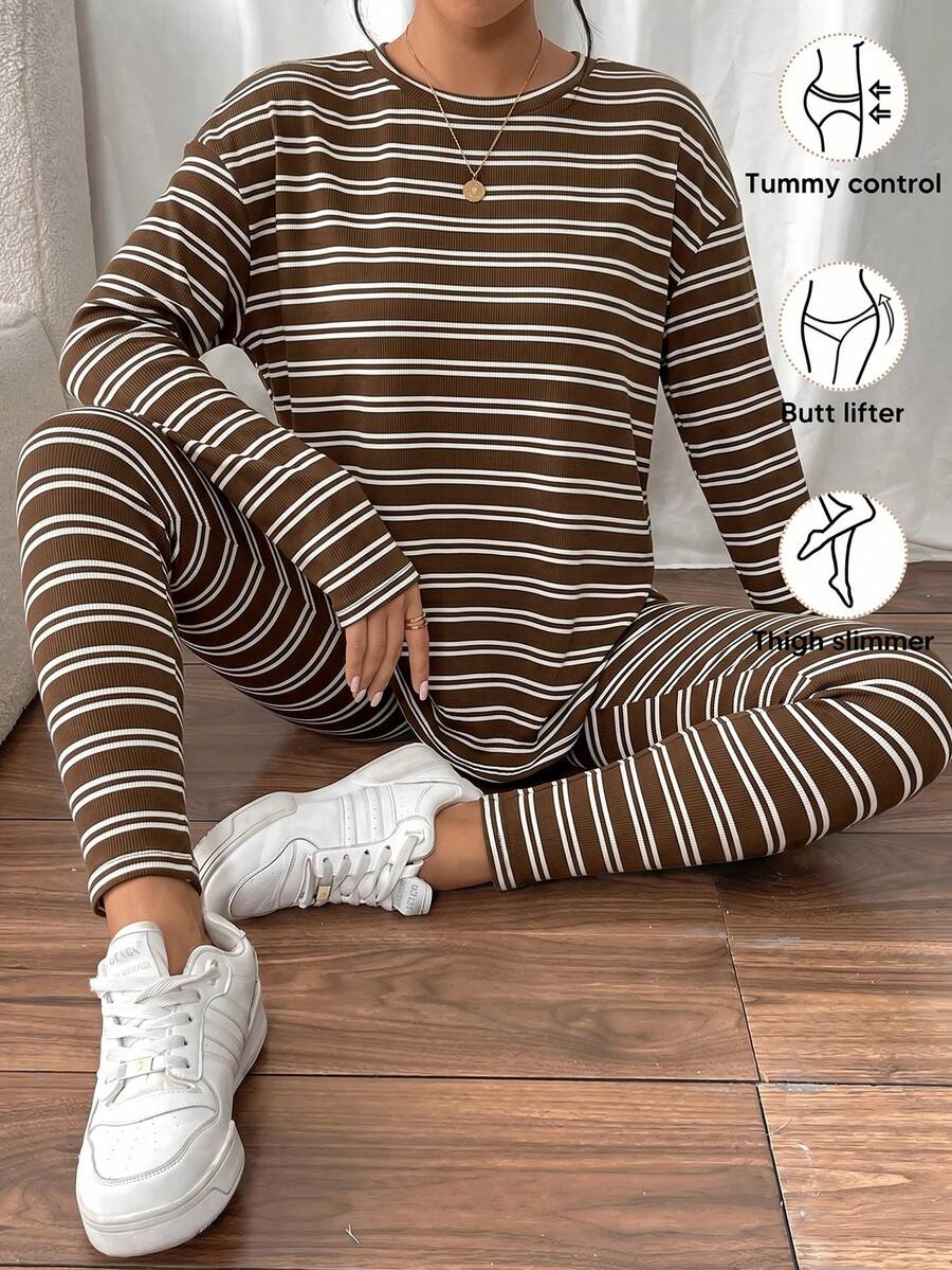 SHEIN Frenchy Camiseta de punto acanalado con hombros caídos & leggings de tela texturizada de dos piezas - Marrón - Ver 1