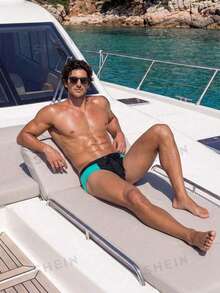 Manfinity Swimmode Celana Renang Pria Ukuran Besar Musim Semi/Panas Terbaru 2026 Motif Blok Warna Nyaman Kasual Tropis Liburan Pantai Segitiga Liburan Renang Hitam - MultiWarna - View 3