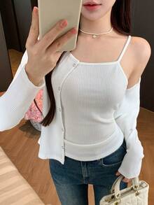DAZY 春秋細肩帶背心上衣 & 短版開襟外套套裝 女款T恤 2件組 - 白色 - 查看 1