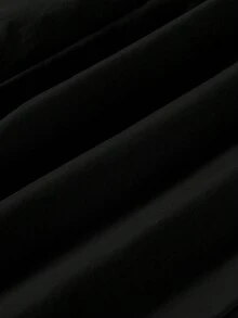 SHEIN 男童条纹印花短袖圆领T恤搭配松紧腰工装裤套装，白色T恤配橄榄绿工装裤，柔软弹力面料，宽松版型，休闲舒适，适合春夏穿着，可用于外出、街头风、居家、旅行、度假、日常穿着。 - 彩色 - 查看 4