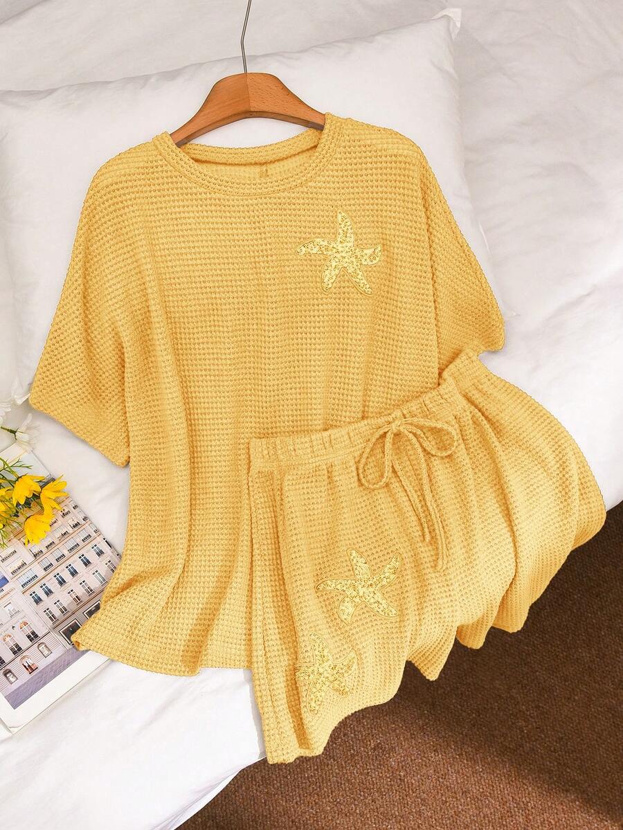 CosyJoli 夏季新款度假亮片刺繡大尺碼兩件式T恤短褲套裝