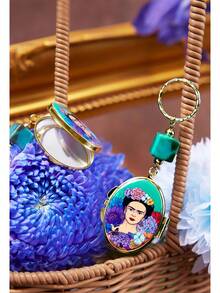 Frida Kahlo X SHEIN 時尚鑰匙圈 精緻包包吊飾 鏡面掛飾 紀念品 收藏品 適合送禮 錢包、書包、後背包、汽車配件 - 彩色 - 查看 6