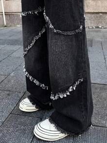 SHEIN 青少年男孩休閒酷 Y2K 時尚星星拼接流蘇低腰寬鬆寬腿牛仔長褲，毛邊褲腳與斜口袋設計，適合男孩日常穿著，春夏電音節慶、海灘、秋季返校、老錢風街頭穿搭、龐克冬季穿搭 - 黑色 - 查看 4