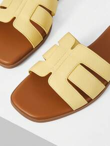 MOTF PREMIUM WOMEN'S COMFORTABLE SIMPLE VERSATILE FLAT SANDALS - Light yellow - View 5