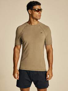 Musero Sport 肌肉修身短袖圓領健身上衣 春夏必備運動健身服 - 軍綠色 - 查看 2