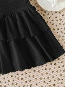 SHEIN Girlism 青少年女孩休閒黑色針織鏤空紋理抓皺A字內搭內搭褲雙層荷葉邊裙襬溜冰裙 - 黑色 - 查看 6