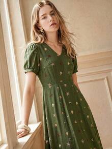 SHEIN 法式優雅復古綠色夏季連身裙，女款休閒通勤洋裝，V領泡泡袖貝殼與海星海洋印花布料沙灘度假裙，適合春夏秋冬女性約會度假旅行穿著 - 綠色 - 查看 6