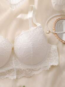 DelicateAllure Sutiã Balconette Plus Size Branco com Aro, Taça Moldada, Alta Cobertura, Alta Sustentação, Suavização Lateral, Patchwork de Renda, Puro, Elegante e Confortável - Branco - Visão 3
