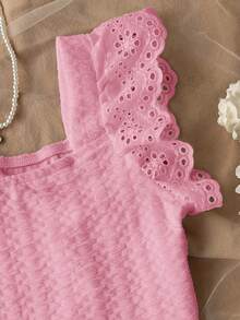 SHEIN Tween女孩休閒可愛度假居家風拼接刺繡蕾絲飾邊紋理針織修身短版方領T恤上衣 粉色 夏季 - 粉色 - 查看 3