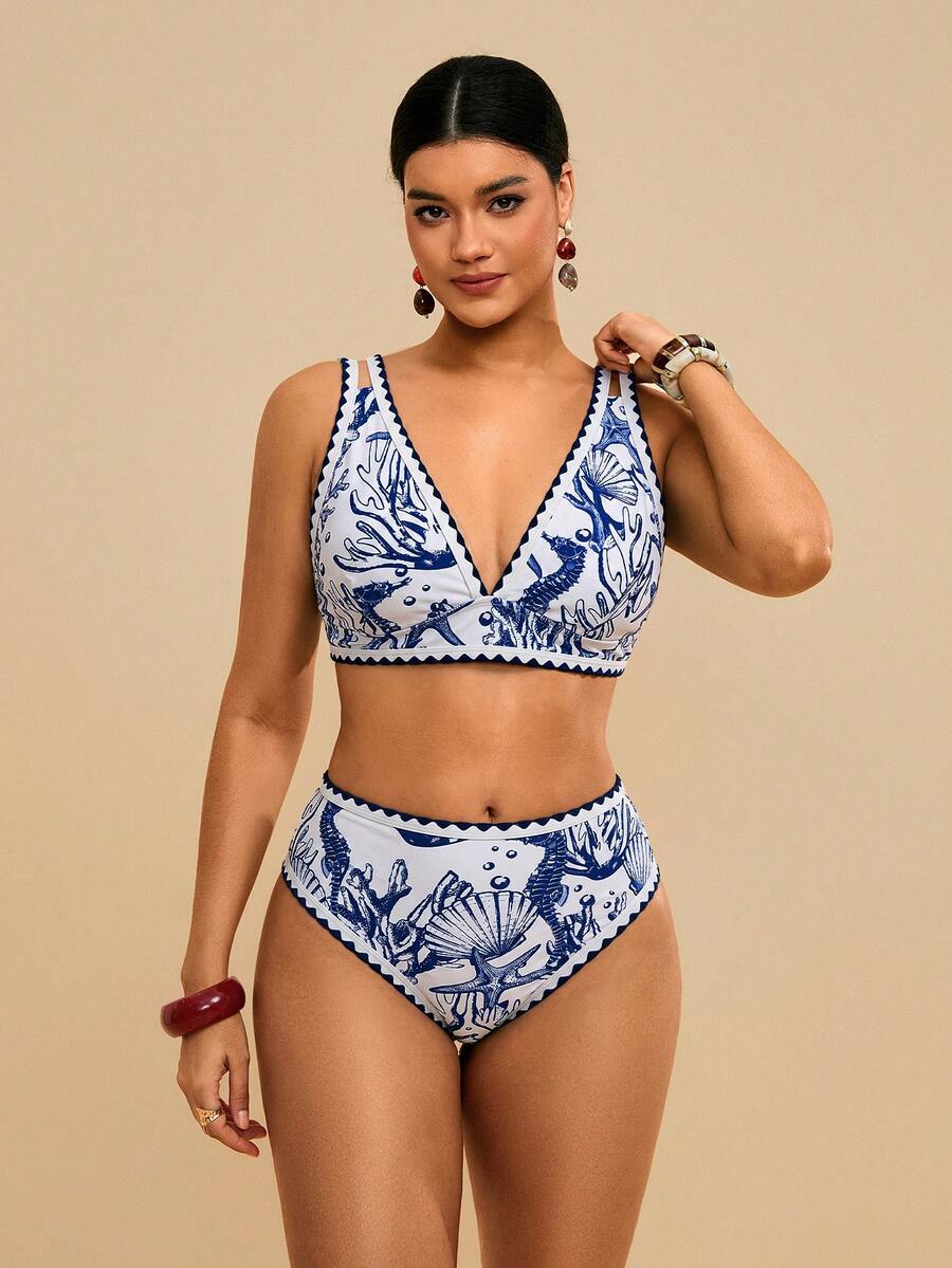 Travachic Plus Size Women Fuchsia Floral Print Swimsuit Set - Blue and White - View 1