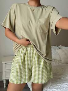 Dazy Plus 2pcs Casual Home Wear Set, Solid Color Round Neck Short Sleeve Top & Plaid Short Loose Pajama Pants, Plus Size Women's Spring/Summer Sleepwear Set - Green - View 5