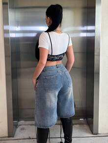 Dayanna Comas 女款前扣多口袋寬鬆牛仔短褲 Jorts，休閒日常度假夏季款 - 中等水洗藍 - 查看 2