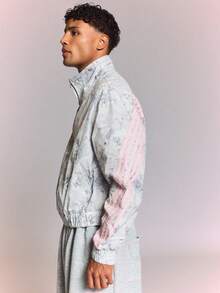 SUMWON Floral Camo Zip-Up Windbreaker Jacket With Pink Stripe Details And Elastic Hem Full Zip Closure - Light Grey - View 5