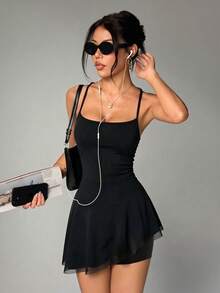 Dewbera Dewbera Gaun Olahraga Wanita Model Halter Neck Tanpa Punggung dengan Potongan Asimetris dan Celana Pendek, Cocok untuk Latihan, Warna Hitam, Cocok untuk Musim Panas. - Hitam - View 1