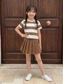 SHEIN Casuvi Kids 两件套：少女白色上衣，饰有3D情人节红色爱心图案T恤，搭配红色百褶裙 - 棕色 - 查看 4