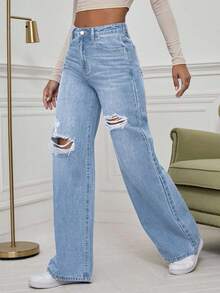 EMERY ROSE Plus Size Women's Casual Pocket Straight Leg Denim Jeans - Light Wash - View 3