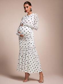 MaterniChic Vestido de maternidad elegante ajustado con estampado de lunares, manga larga y fruncido - Blanco y Negro - Ver 5
