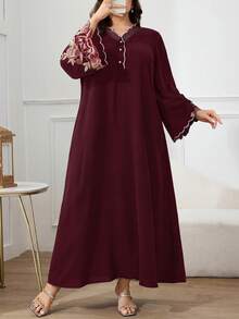 Al Najma 大尺碼女款花卉刺繡袖口優雅阿拉伯風洋裝 - 酒紅色 - 查看 4