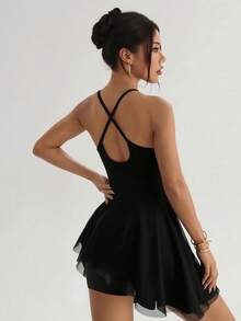 Dewbera Dewbera Gaun Olahraga Wanita Model Halter Neck Tanpa Punggung dengan Potongan Asimetris dan Celana Pendek, Cocok untuk Latihan, Warna Hitam, Cocok untuk Musim Panas. - Hitam - View 2