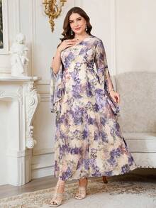 Reflora Gaun Elegan Lengan Panjang Motif Bunga dengan Belahan di Bagian Bawah untuk Wanita Ukuran Plus - Purple - View 5