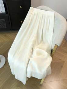 GlowEve CURVE 大尺碼女款優雅素色緞面百褶珍珠裝飾寬腿長褲，適合通勤、約會/度假 - 杏色 - 查看 2