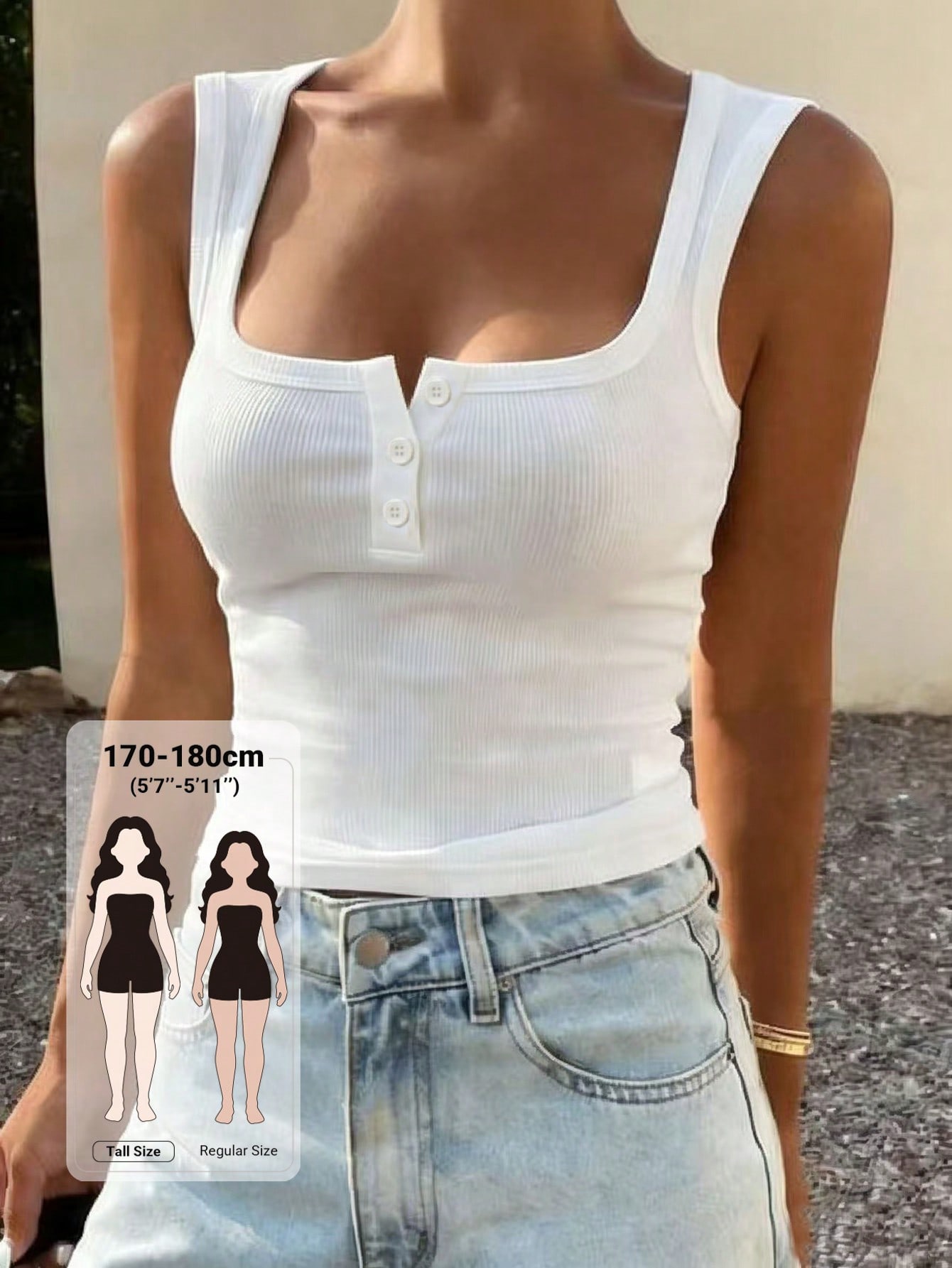 Neckline
