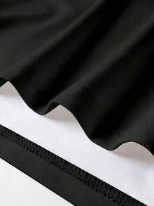 Manfinity Hypemode Kemeja Polo Pria Gaya Olahraga Vintage Hitam Putih dengan Blok Warna dan Siluet Logo Kuda Mulia - MultiWarna - View 3