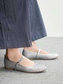 CUCCOO BIZCHIC Women's Shoes Silver Woven Hollow One-Buckle Mary Jane Flats - Silver - View 10