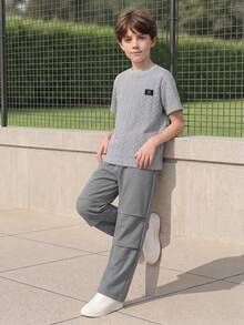 SHEIN Casuvi Kids 青少年男孩字母拼接圓領短袖T恤與長褲休閒套裝 - 灰色 - 查看 4