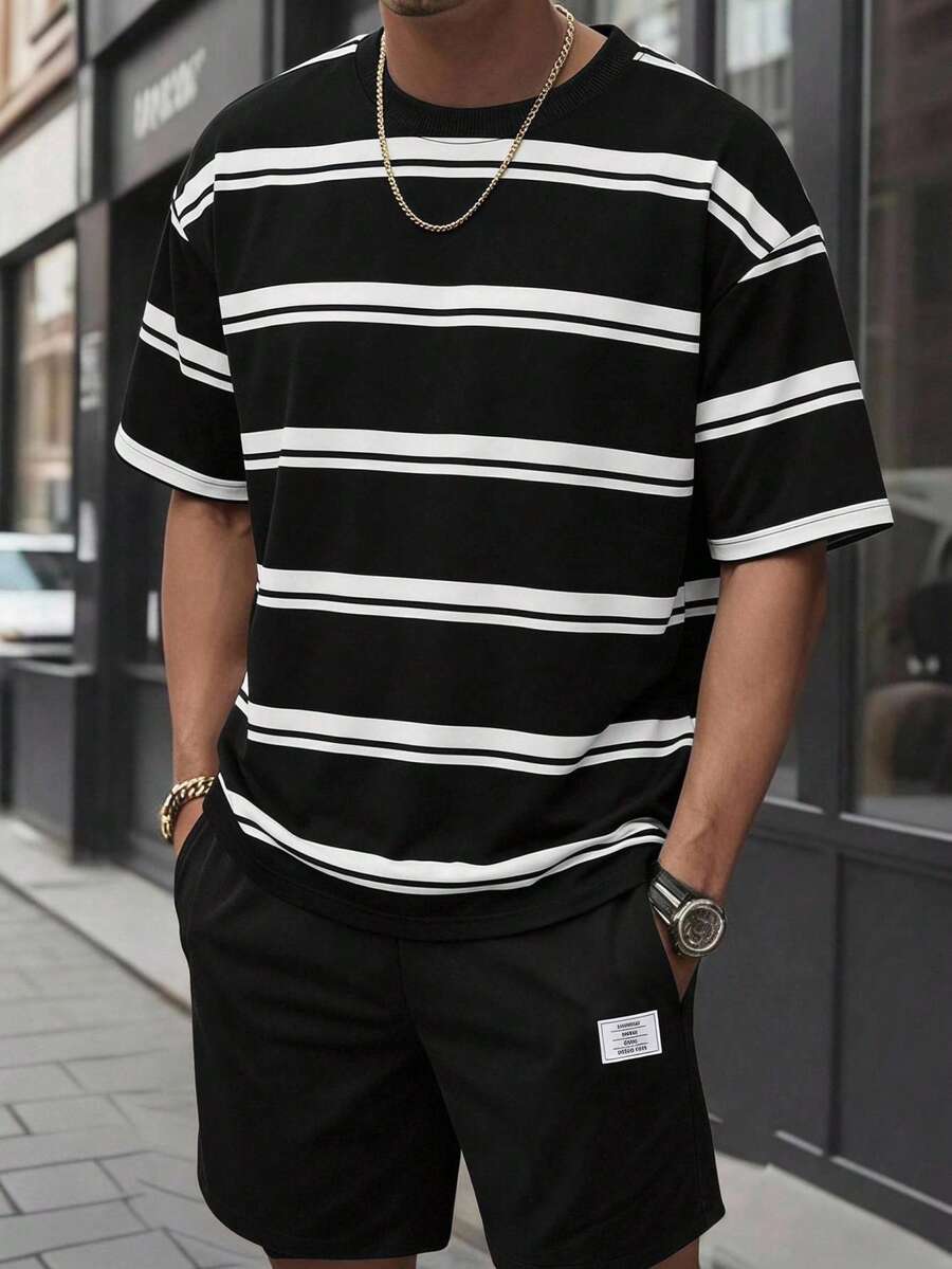 SHEIN 青少年男童夏季涼爽時尚休閒戶外圓領短袖條紋印花T恤搭配簡約運動慢跑短褲2件套,夏季新款,適合多個季節 - 黑色 - 查看 1