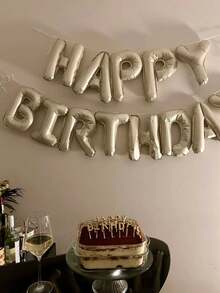 MINKOJA 1件/13件組 16英吋 Happy Birthday 生日橫幅字母氣球，黑色、銀色、白色、棕色、奶油色多巴胺配色可選，主題生日裝飾，適用男女生日派對裝飾、居家派對背景、房間佈置（含充氣管與繩子） - Cream - 查看 4