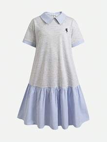 SHEIN 大女孩 Polo 領條紋刺繡馬標誌短袖中長洋裝，適合大女孩，對比色荷葉領花瓣袖印花洋裝，適合學校、戶外活動 - 藍色 - View 6