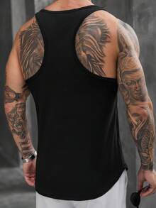 Manfinity Homme Áo ba lỗ nam, áo ba lỗ thể thao xuân/hè, phong cách dễ phối đồ, áo ba lỗ đen, thiết kế gấu cong, trang trí miếng đắp denim, áo ba lỗ vai hẹp thường ngày, chất vải mềm mại và thoải mái, phù hợp cho thể thao mùa hè, du lịch, ở nhà, món đồ thời trang nam đa năng xuân/hè - màu đen - Xem 4
