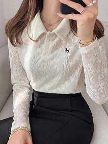 FRIFUL 女款標準版半鈕扣 Polo 領上衣，刺繡印花與紋理面料 - 杏色 - 查看 5