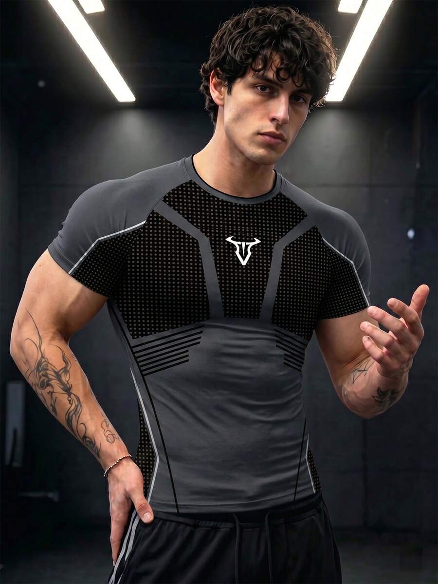 GymBeat Camiseta deportiva de manga corta tipo raglán con estampado de rayas y cabeza de toro para hombre - Multicolor - Ver 1