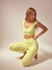Aralina Women's Solid Color Cropped Tank Top & Leggings Sports Set - Yellow - View 7
