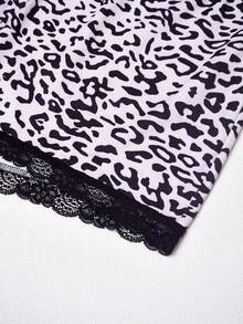 Zyxie Plus Size Leopard Print Lace Trim Bandeau Top & Shorts 2 Pieces Set - Pink - View 5