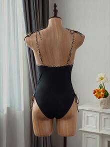 Swim Mod 女款一件式純色修身性感豹紋飾邊綁肩比基尼泳衣，黑色，適合海灘度假、休閒優雅、情人節派對 - 彩色 - 查看 4