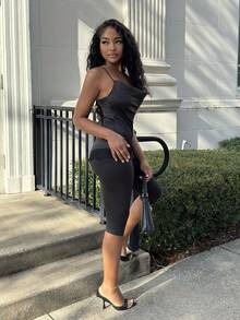 Alexandranx 休闲纯色不对称下摆蕾丝拼接吊带背心，日常百搭，春夏休闲女装度假休闲上衣，蕾丝拼接不对称下摆黑色吊带背心，缎面蕾丝饰边，褶皱吊带背心，晚装，可调节细肩带无袖经典吊带背心 - 黑色 - 查看 5