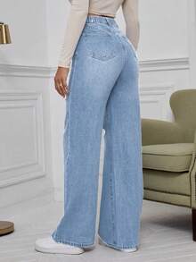 EMERY ROSE Plus Size Women's Casual Pocket Straight Leg Denim Jeans - Light Wash - View 2