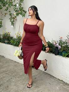 SHEIN EZwear 酒紅色休閒大尺碼百褶細肩帶女款洋裝 - 酒紅色 - 查看 3